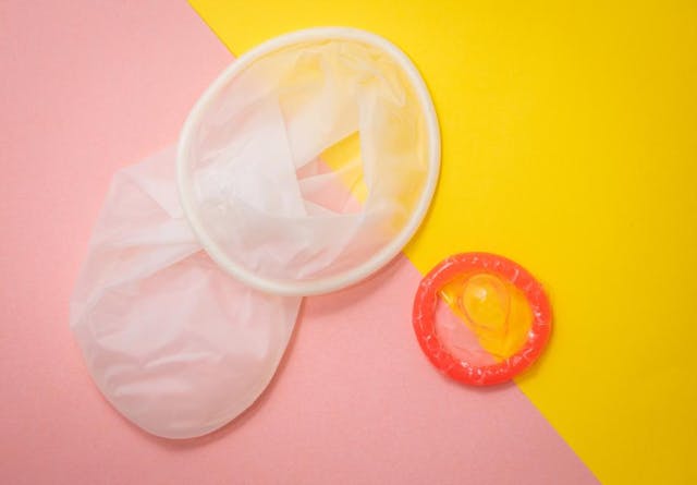 Image of a internal and external condom